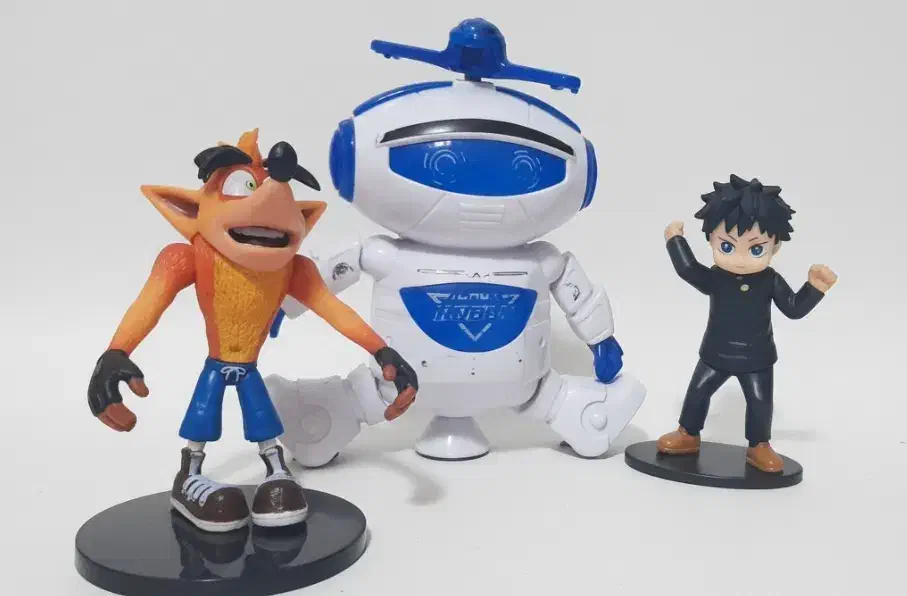 فیگور اکشن و ربات باتری خور|اسباب‌‌بازی|قدس, شهر‌قدس|دیوار