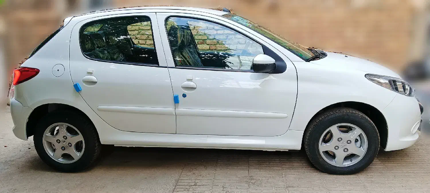 207 اتومات سقف فلز خشک 1404|خودرو سواری و وانت|سنندج, |دیوار