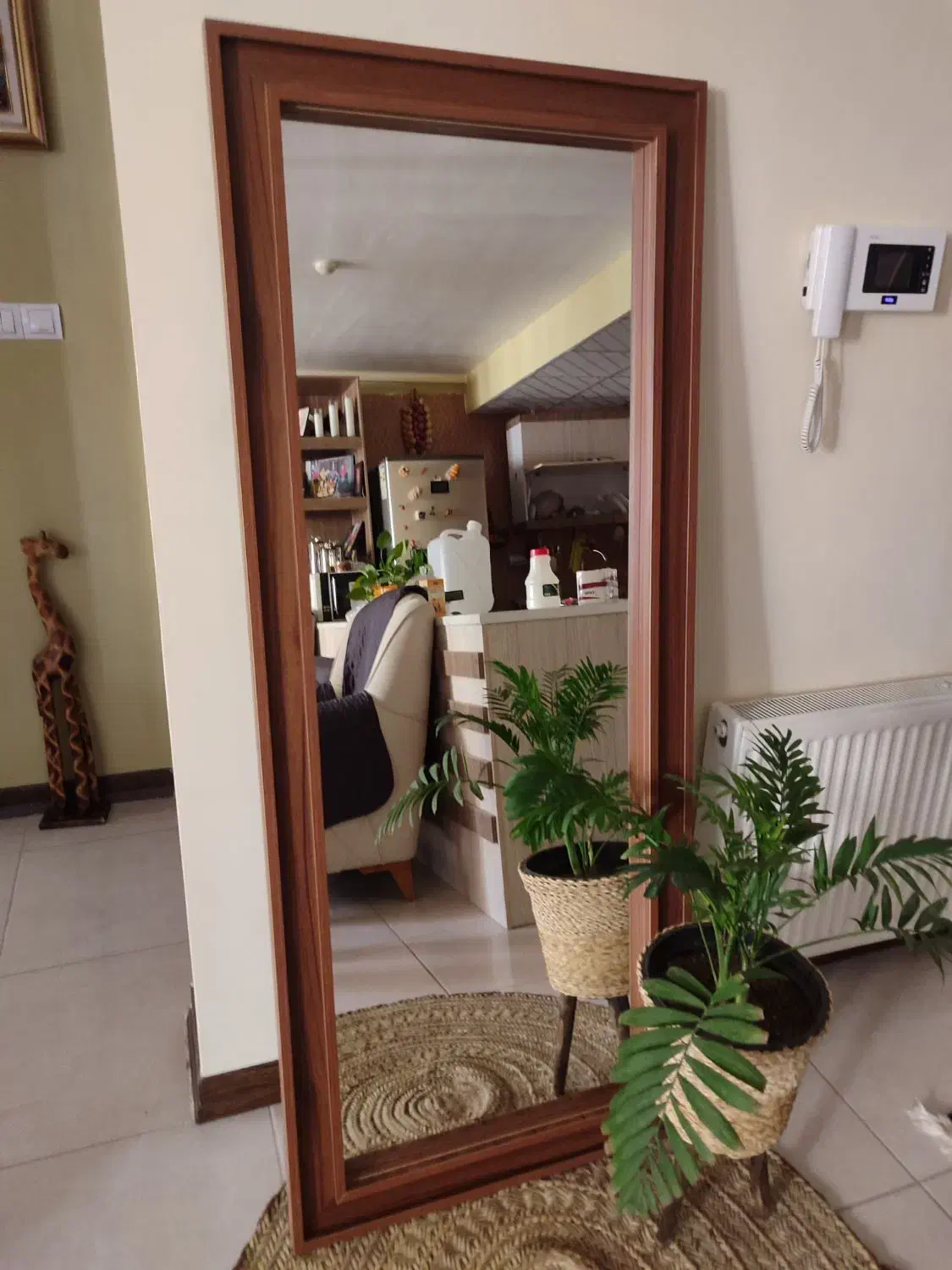 آیینه قدی|آینه|صدرا-فارس, فاز ۱|دیوار