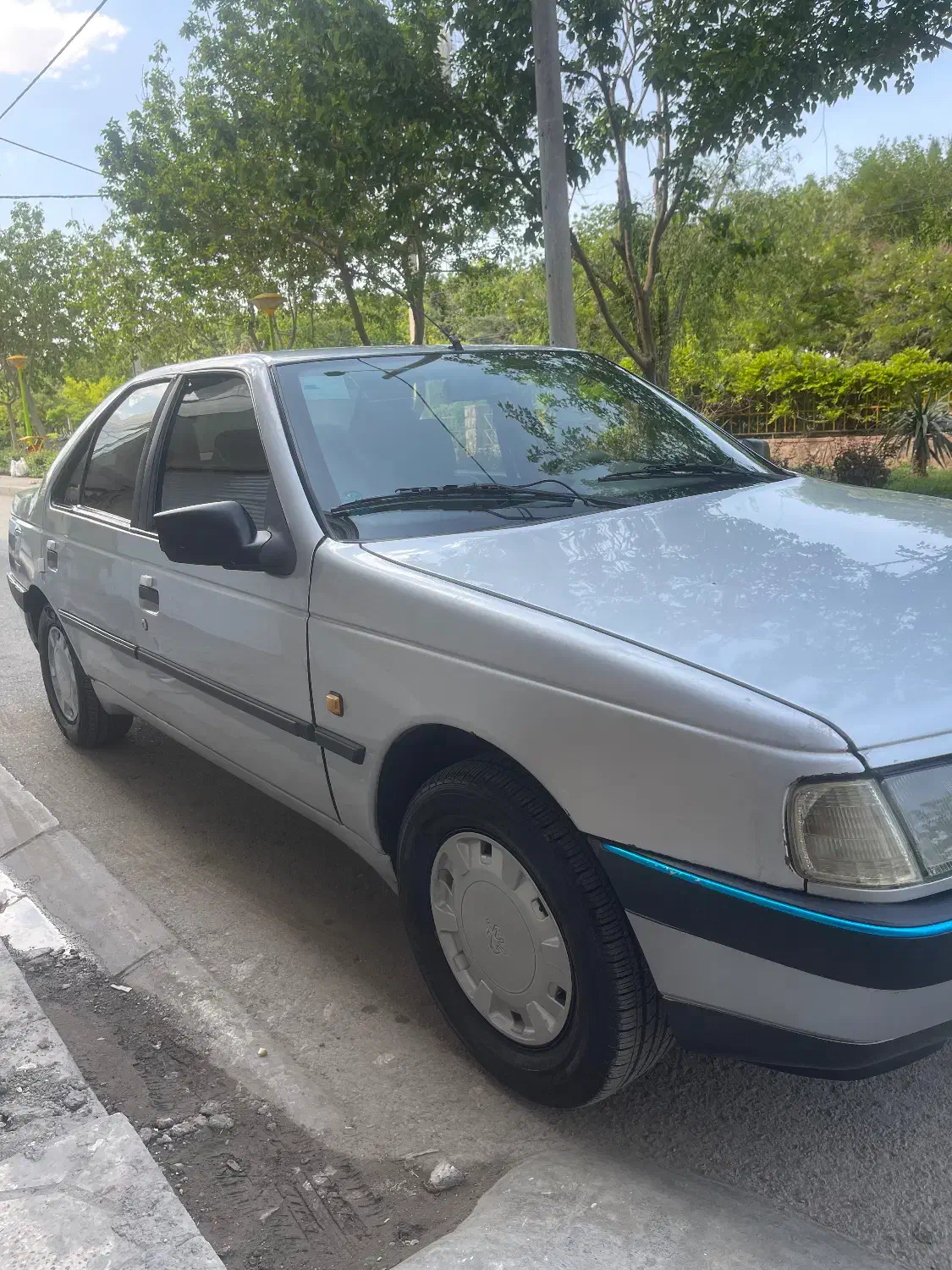 ۴۰۵|خودرو سواری و وانت|مشهد, بلال|دیوار