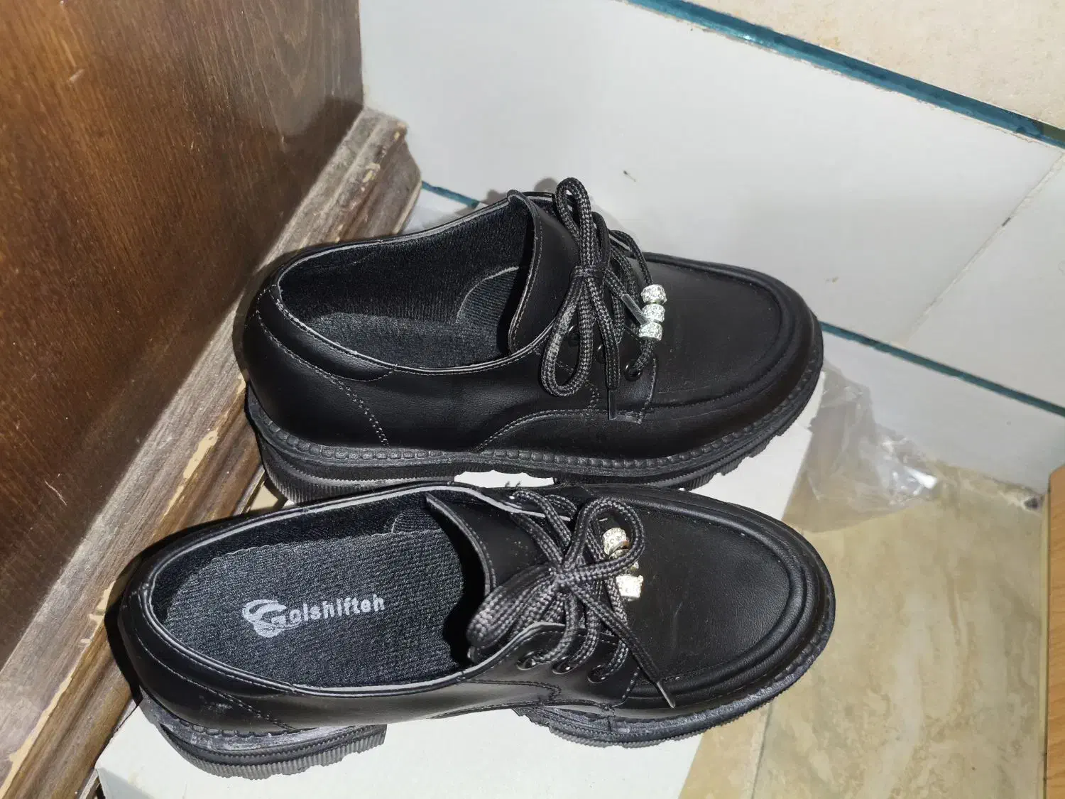 کفش نو|کیف، کفش، کمربند|نجفآباد, کهریزسنگ|دیوار