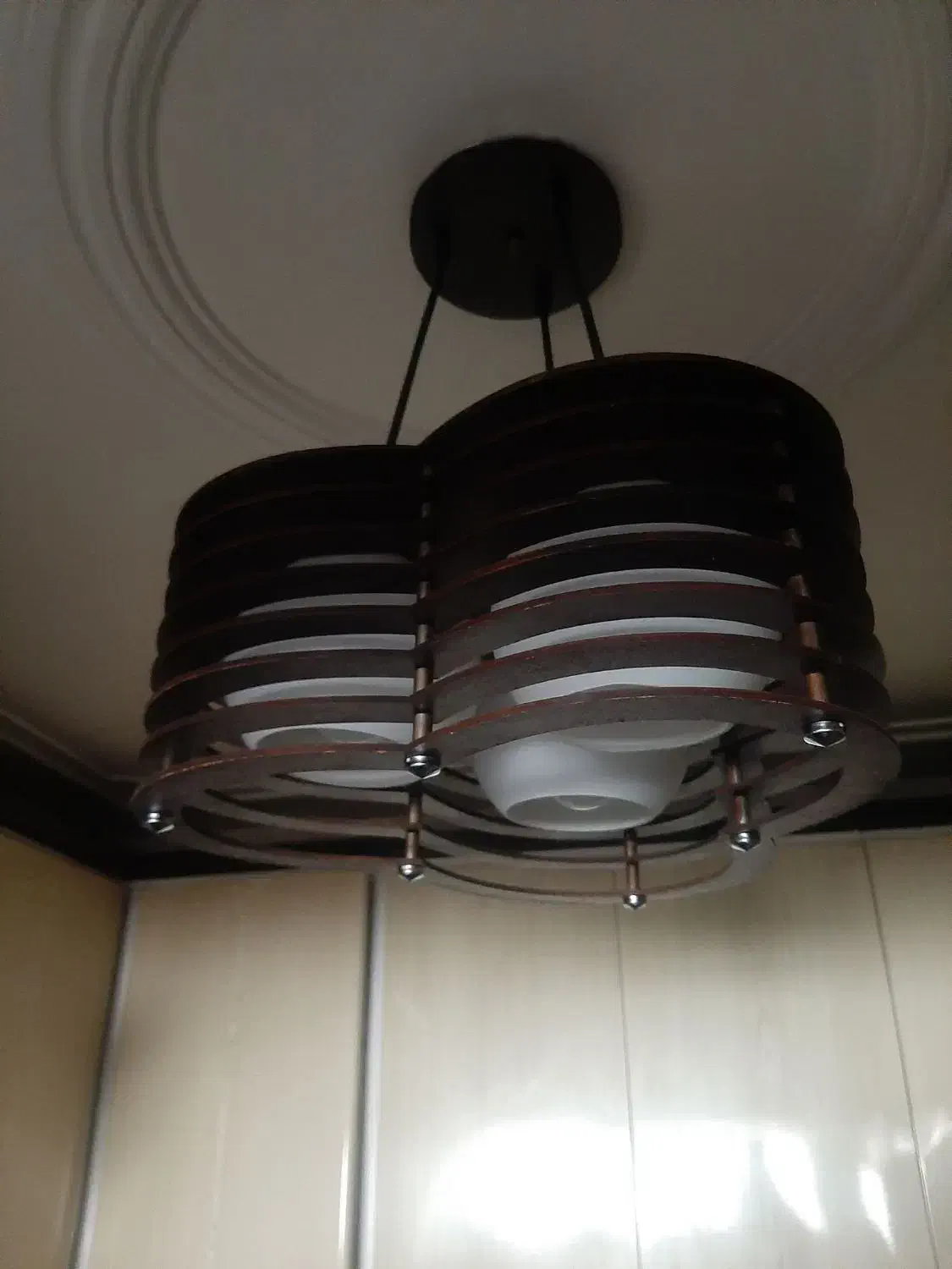 لوستر سه شعله چوبی|لوستر و چراغ آویز|همدان, |دیوار