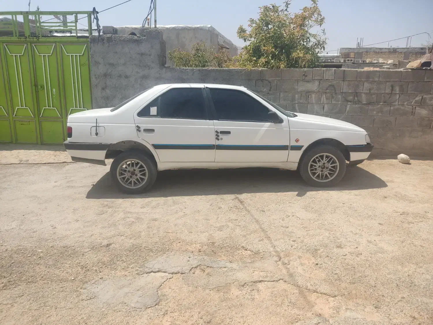 405(سفید)دوگانه شرکت به قیمت|خودرو سواری و وانت|بهبهان, |دیوار