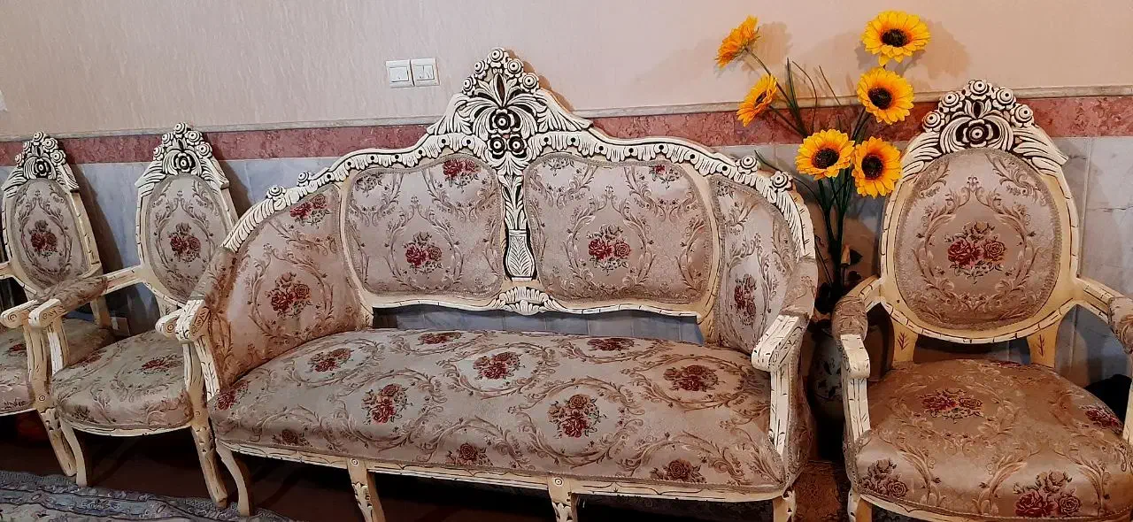 فروش مبل سلطنتی ۹ نفره|مبلمان خانگی و میز عسلی|قم, قلعه یزدیها|دیوار