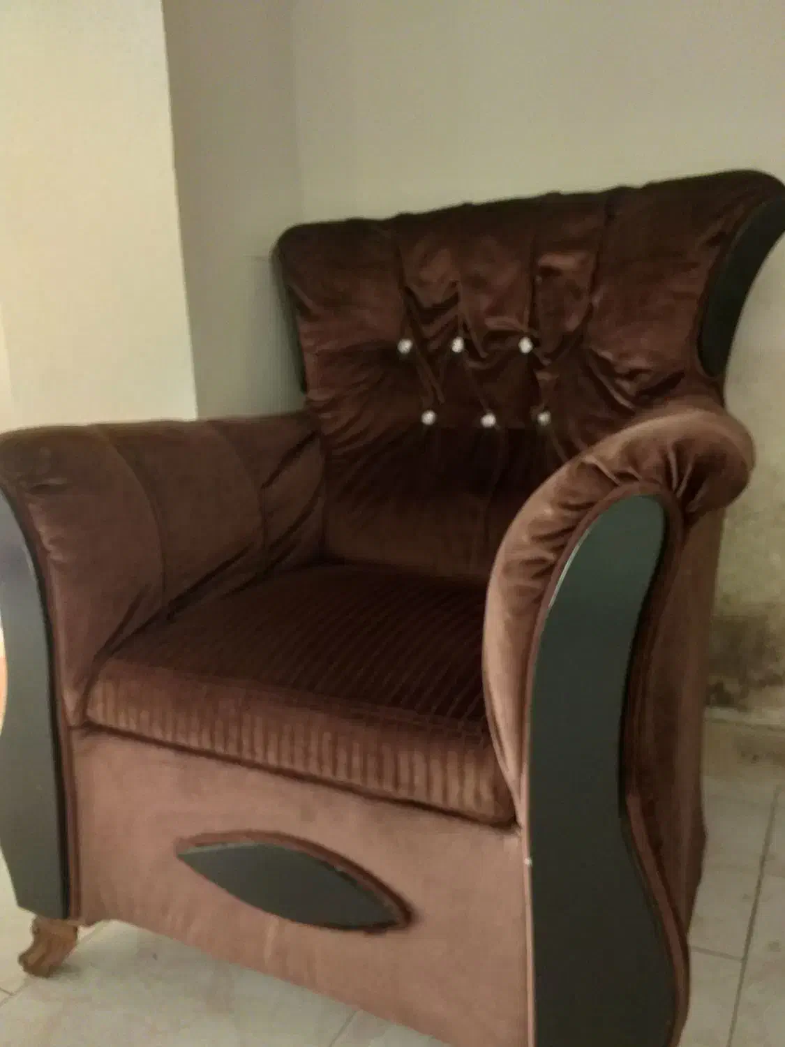 مبل تک نفره مخمل|مبلمان خانگی و میز عسلی|نور, |دیوار