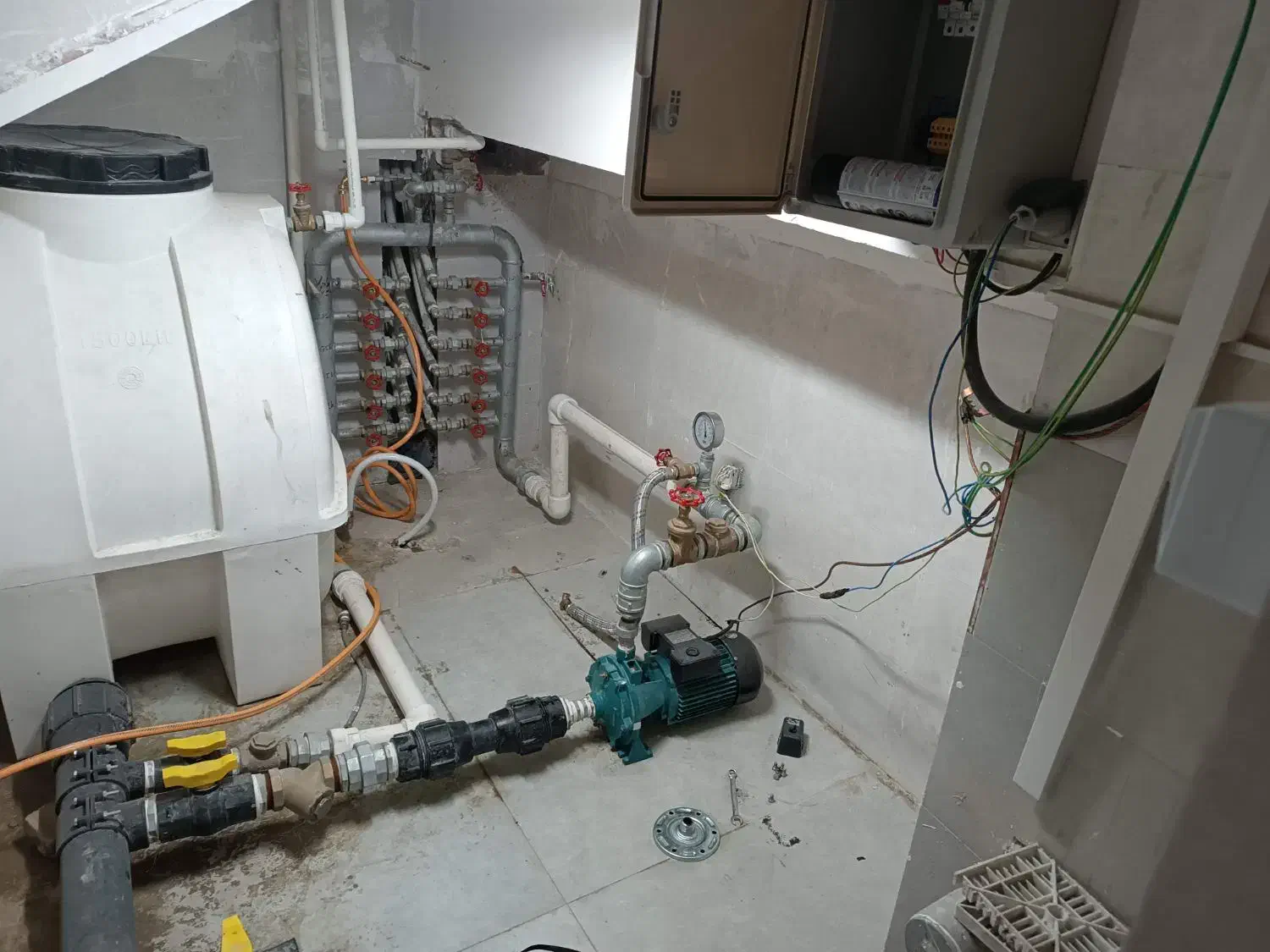 لوله کشی آب و فاضلاب وگاز ، تعمیر پمپ آب|خدمات پیشه و مهارت|کرج, گلشهر|دیوار