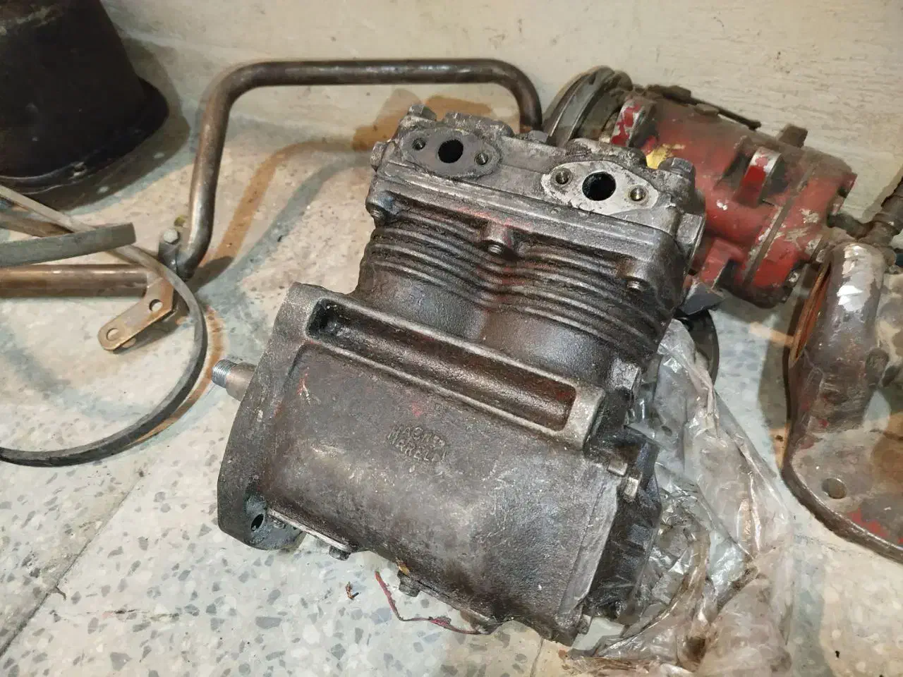 لوازم اویکو ۳۳۰|خودرو سنگین|اصفهان, عسگریه|دیوار