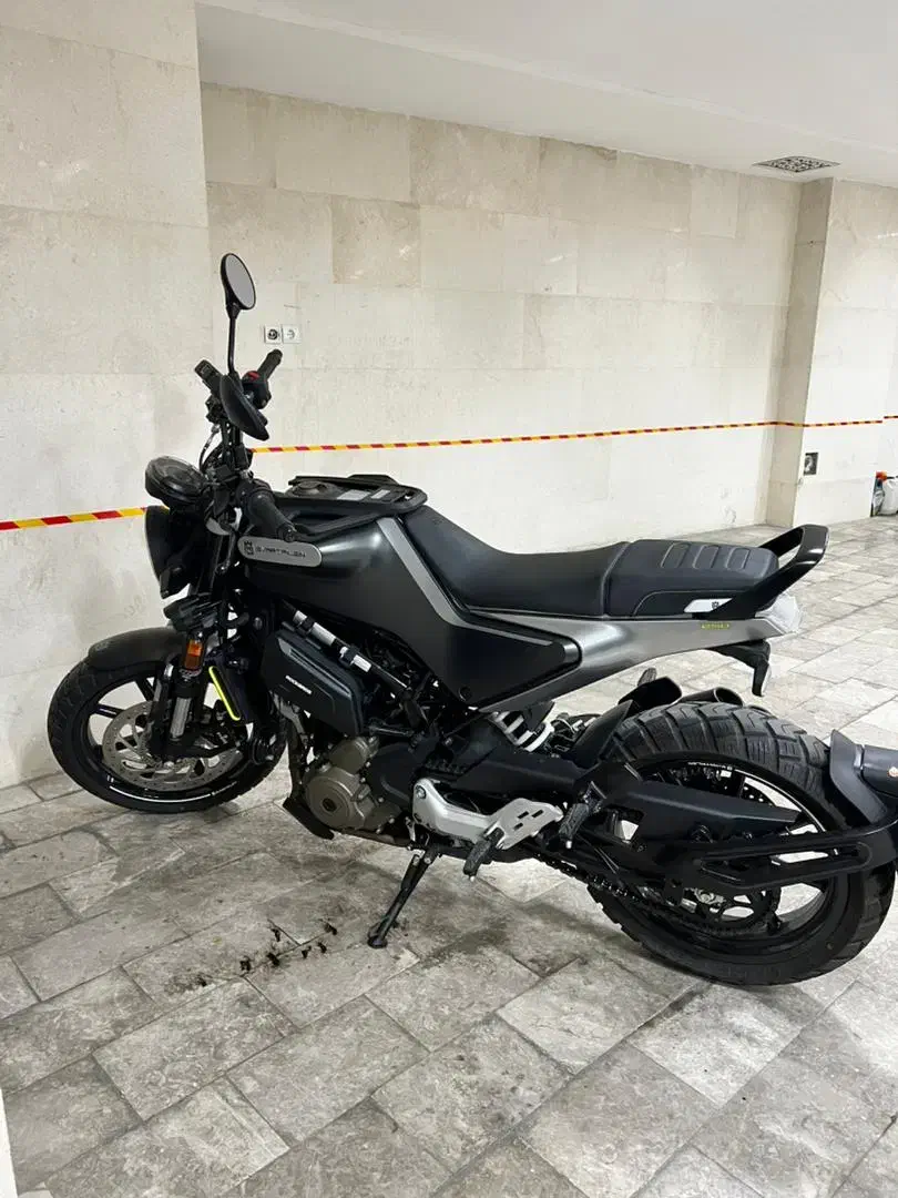 هاسکوارنا اسوارتپیلن ۲۵۰|موتورسیکلت|تهران, فاطمی|دیوار