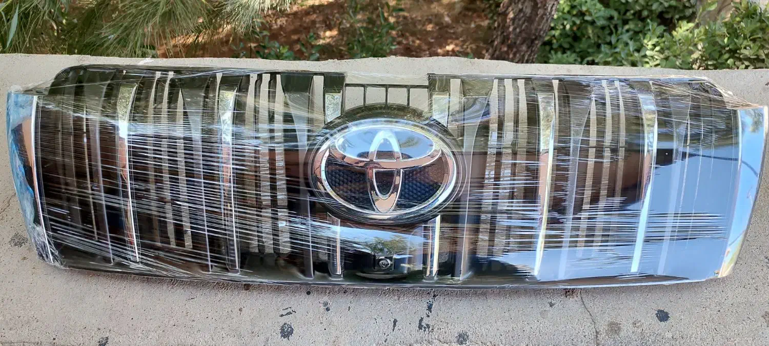 جلو پنجره پرادو بادوربین فابریک در حد نو اصلی|قطعات یدکی و لوازم جانبی|شیراز, دکتر حسابی|دیوار