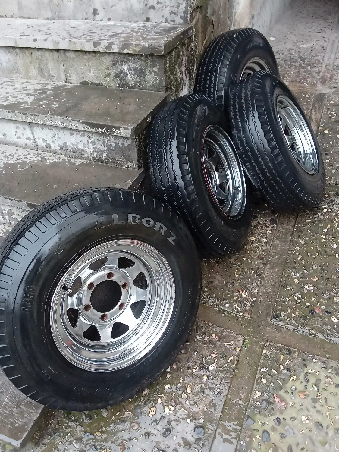 رینگ و لاستیک پاترولی در حد نو|قطعات یدکی و لوازم جانبی|گرگان, |دیوار