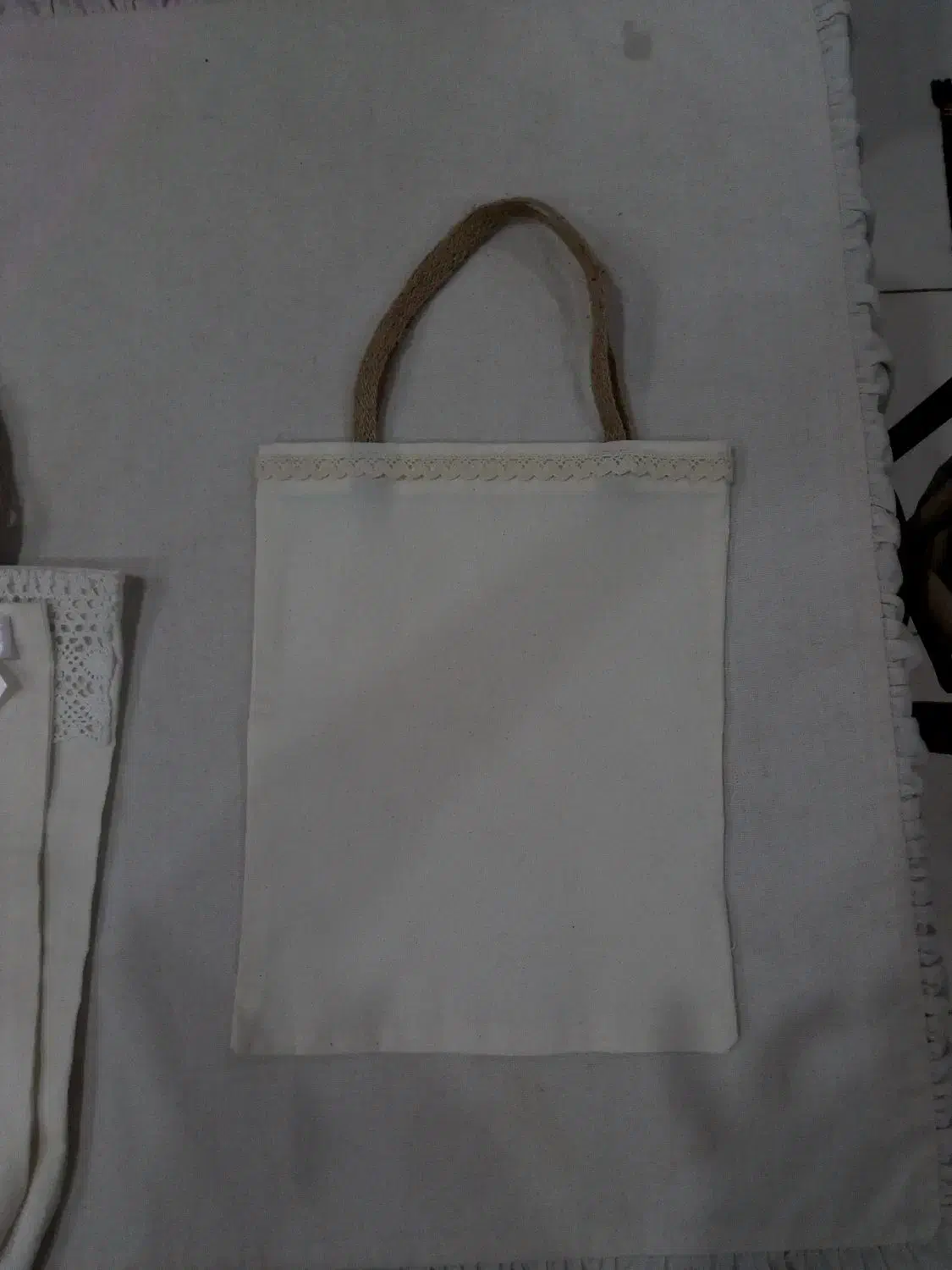 توتبگ|کیف، کفش، کمربند|ری, اقدسیه|دیوار