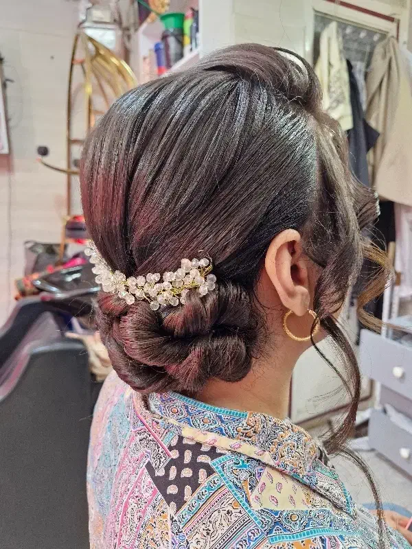 میکاپ/شنیون فاز۱اندیشه|خدمات آرایشگری و زیبایی|اندیشه, اندیشه فاز ۱|دیوار