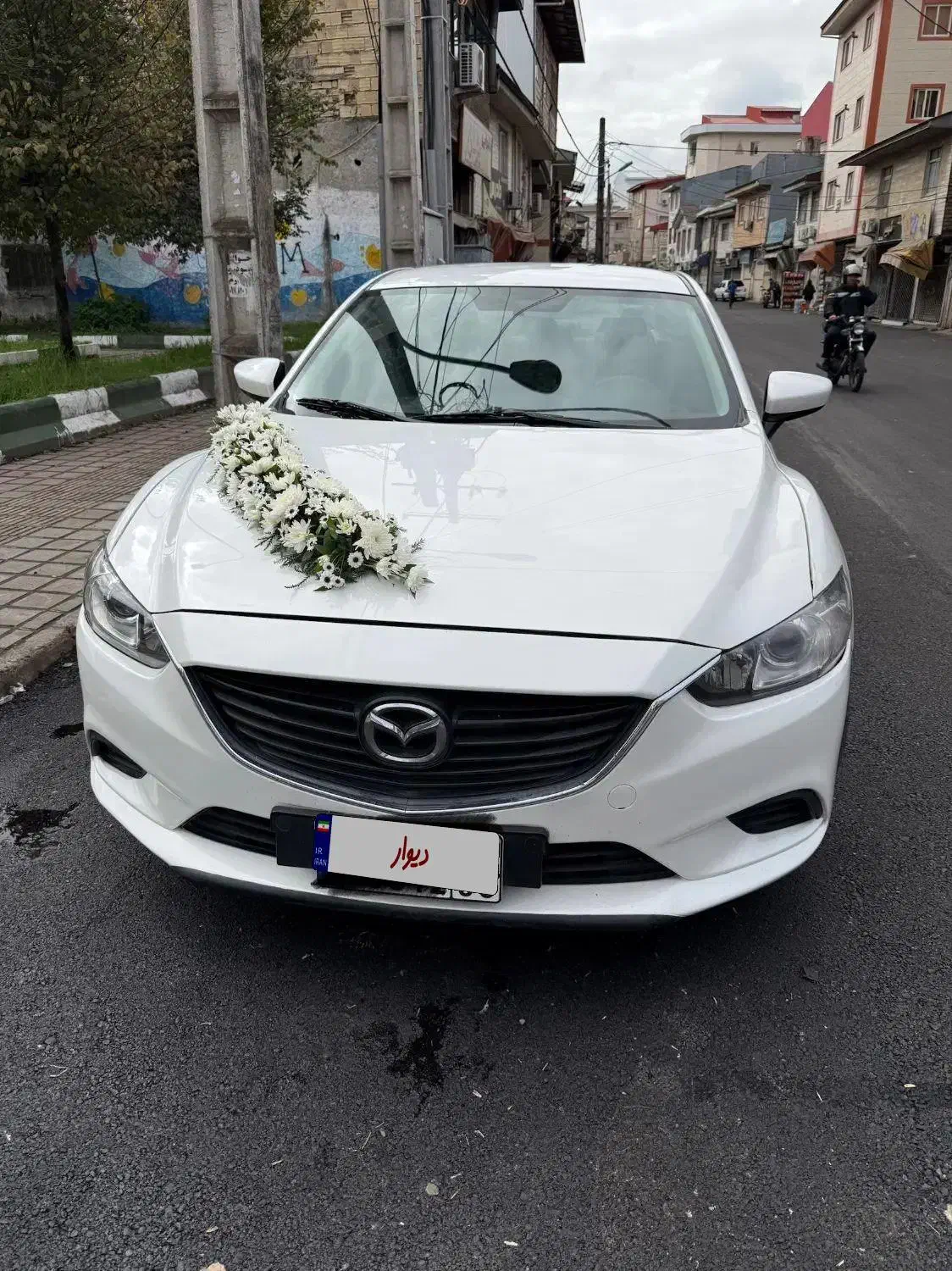 ماشین عروس مزدا6 سفید|خودرو اجارهای|رشت, گلسار|دیوار