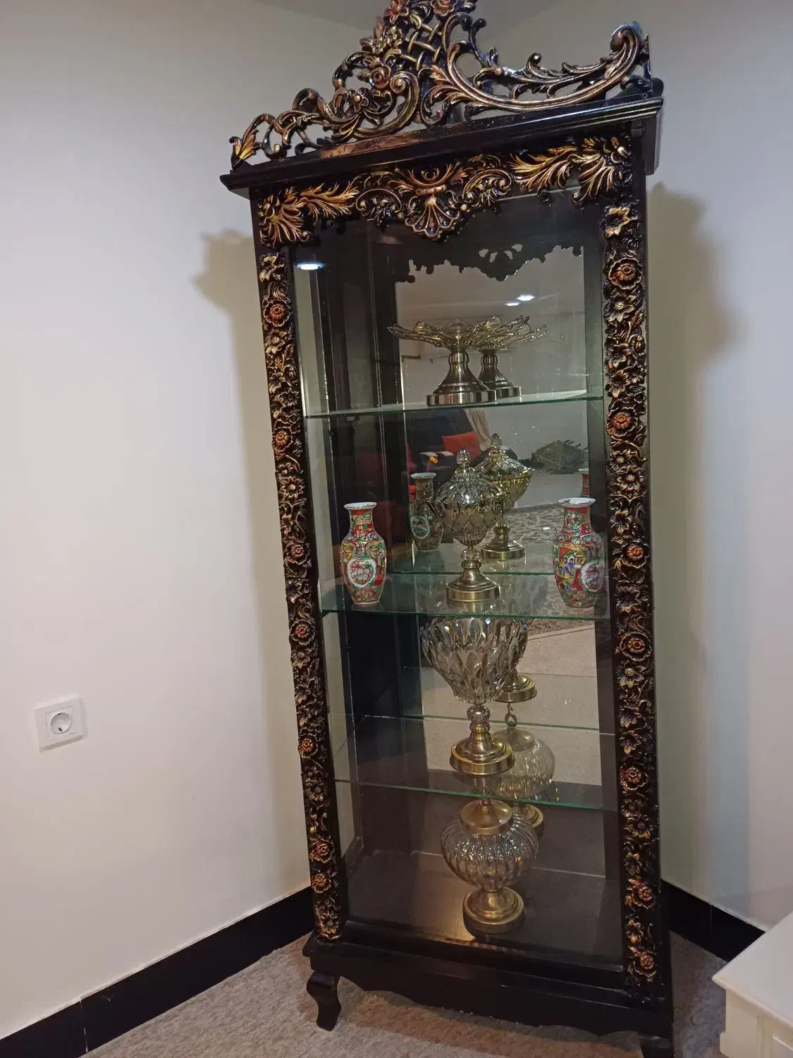 بوفه|بوفه، ویترین، کنسول|دوگنبدان, |دیوار