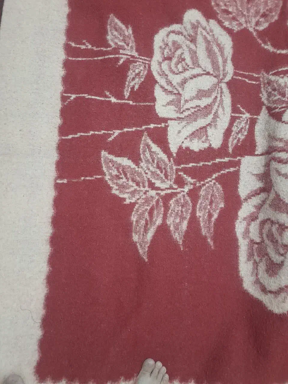 پتو و تشک|رختخواب، بالش، پتو|سبزوار, قاضی زاد|دیوار