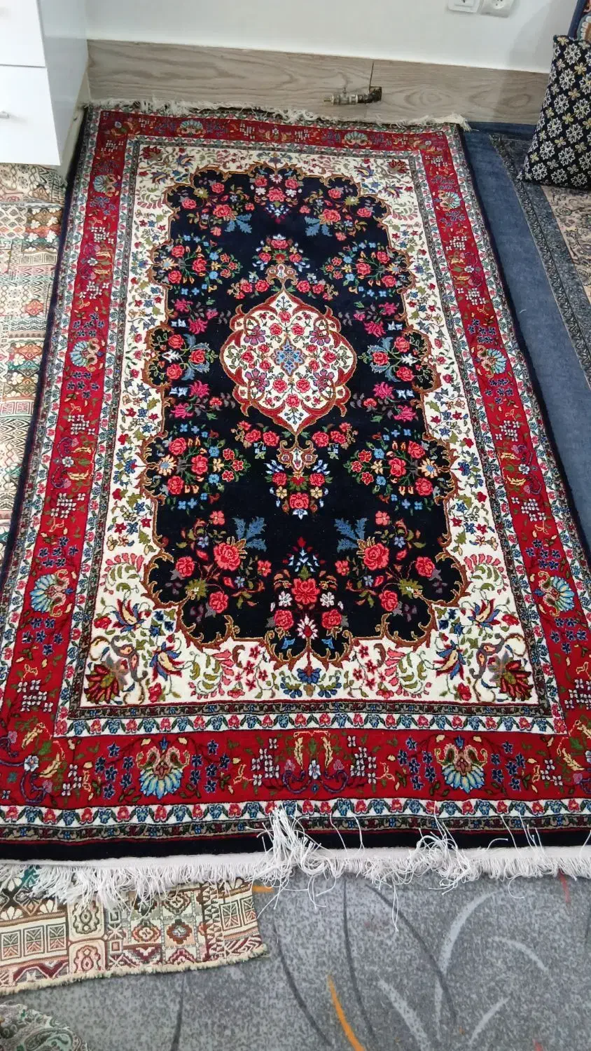 فرش دستبافت نو نو تازه تمام شده|فرش|رباط‌کریم, الارد|دیوار