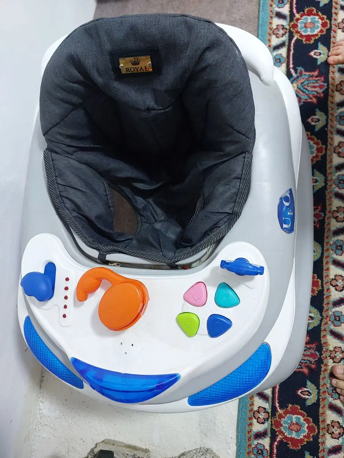 روروک تمیز|کالسکه و لوازم جانبی|قروه, |دیوار