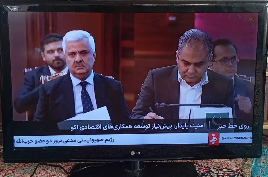 تلویزیون ال جی 42اینچ توضیحات رو حتما بخونید|تلویزیون و پروژکتور|سیرجان, |دیوار