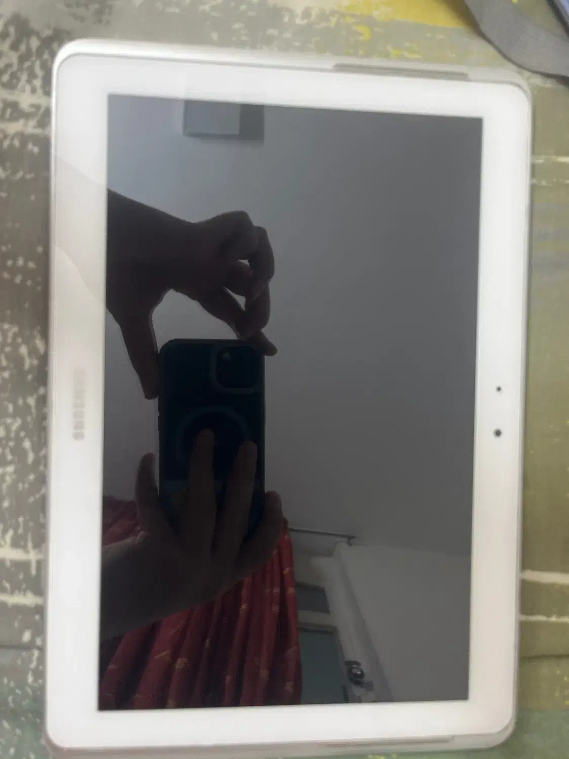 تبلت|تبلت|شیراز, رحمت‌آباد|دیوار