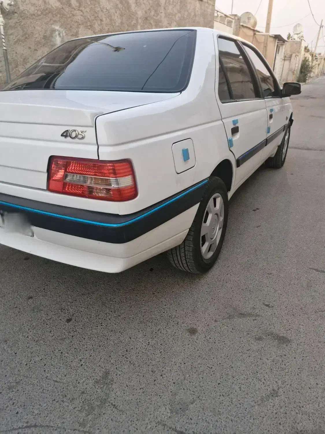 پژو۴۰۵|خودرو سواری و وانت|مرودشت, شهرک مهدیه|دیوار