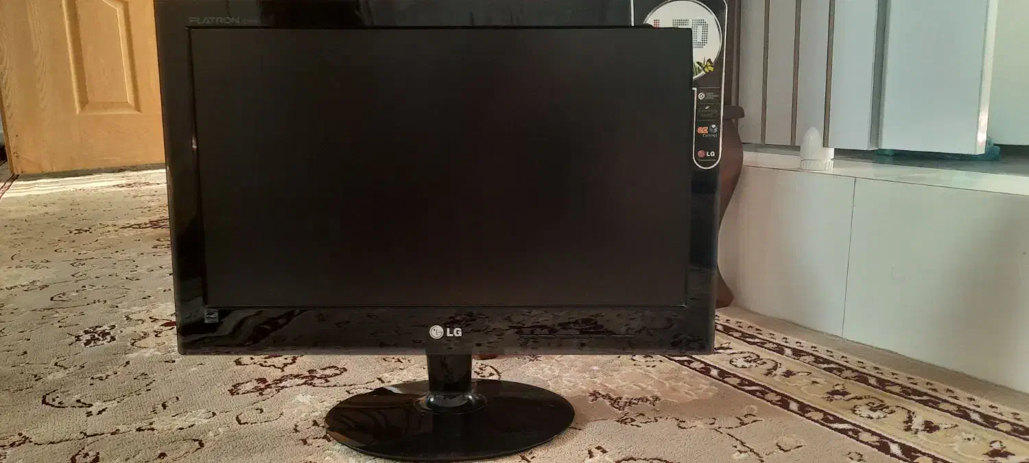 مانیتور سالم.درحدنو|قطعات و لوازم جانبی رایانه|بروجرد, |دیوار