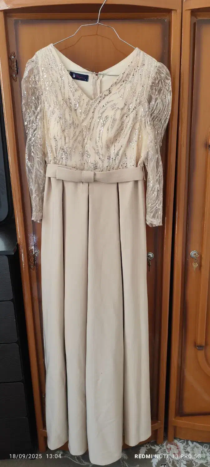 لباس مجلسی|لباس|شاهینشهر, خانه کارگر|دیوار