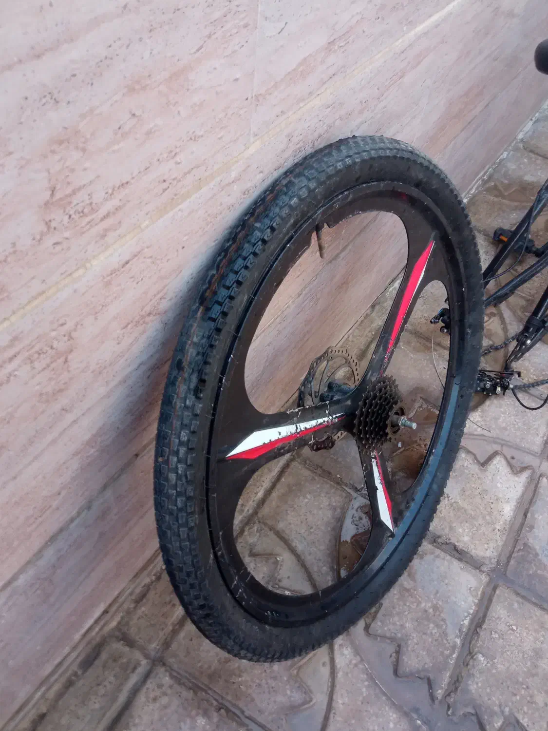 لاستیک جلو و عقب یک هفته کار کرد|دوچرخه، اسکیت، اسکوتر|لوشان, |دیوار