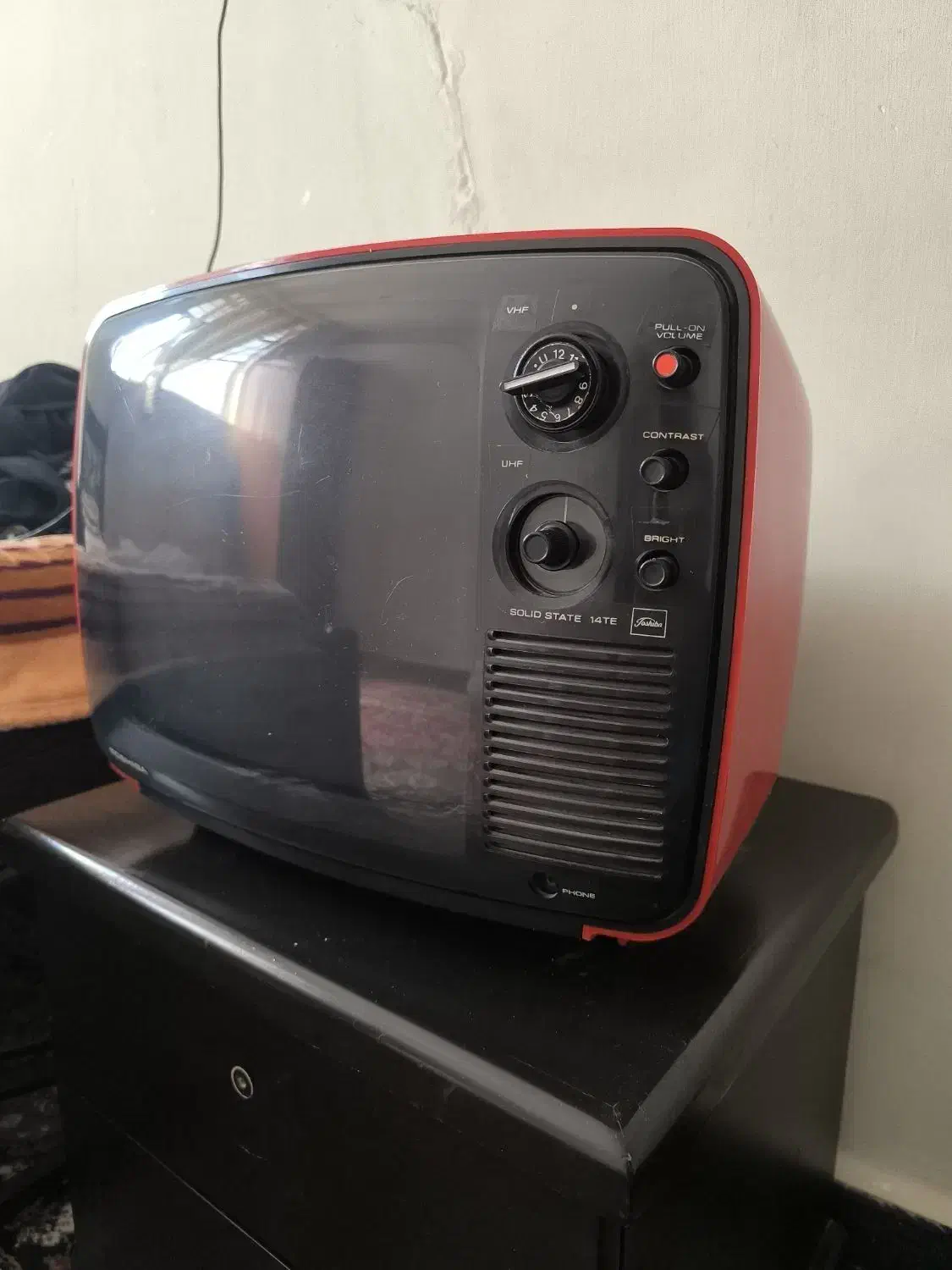 تلویزیون قدیمی تمیز|تلویزیون و پروژکتور|دزفول, |دیوار