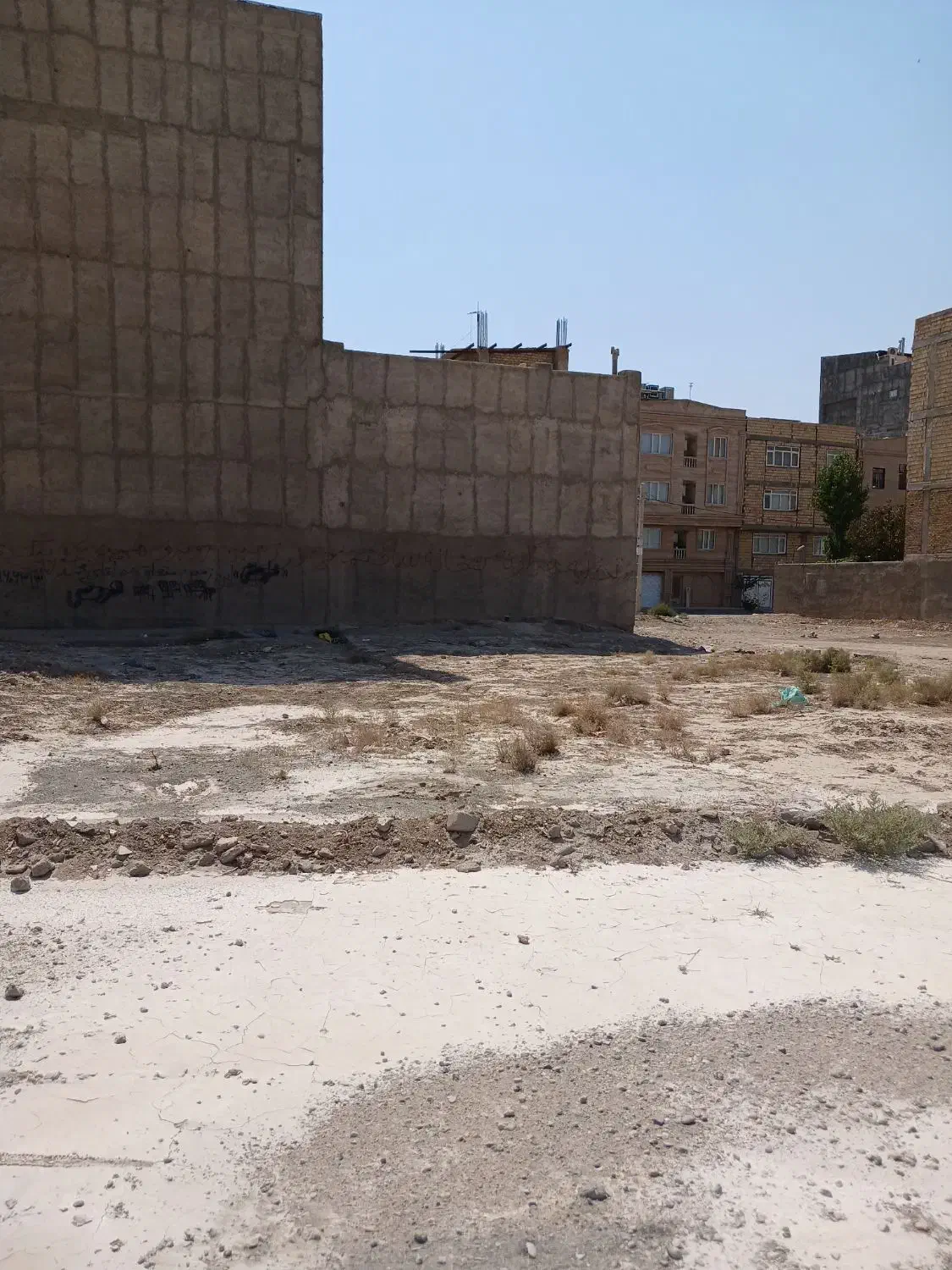 فروش یک قطعه زمین مسکونی به متراژ۲۱۳متر به قیمت|فروش زمین و ملک کلنگی|صفادشت, |دیوار