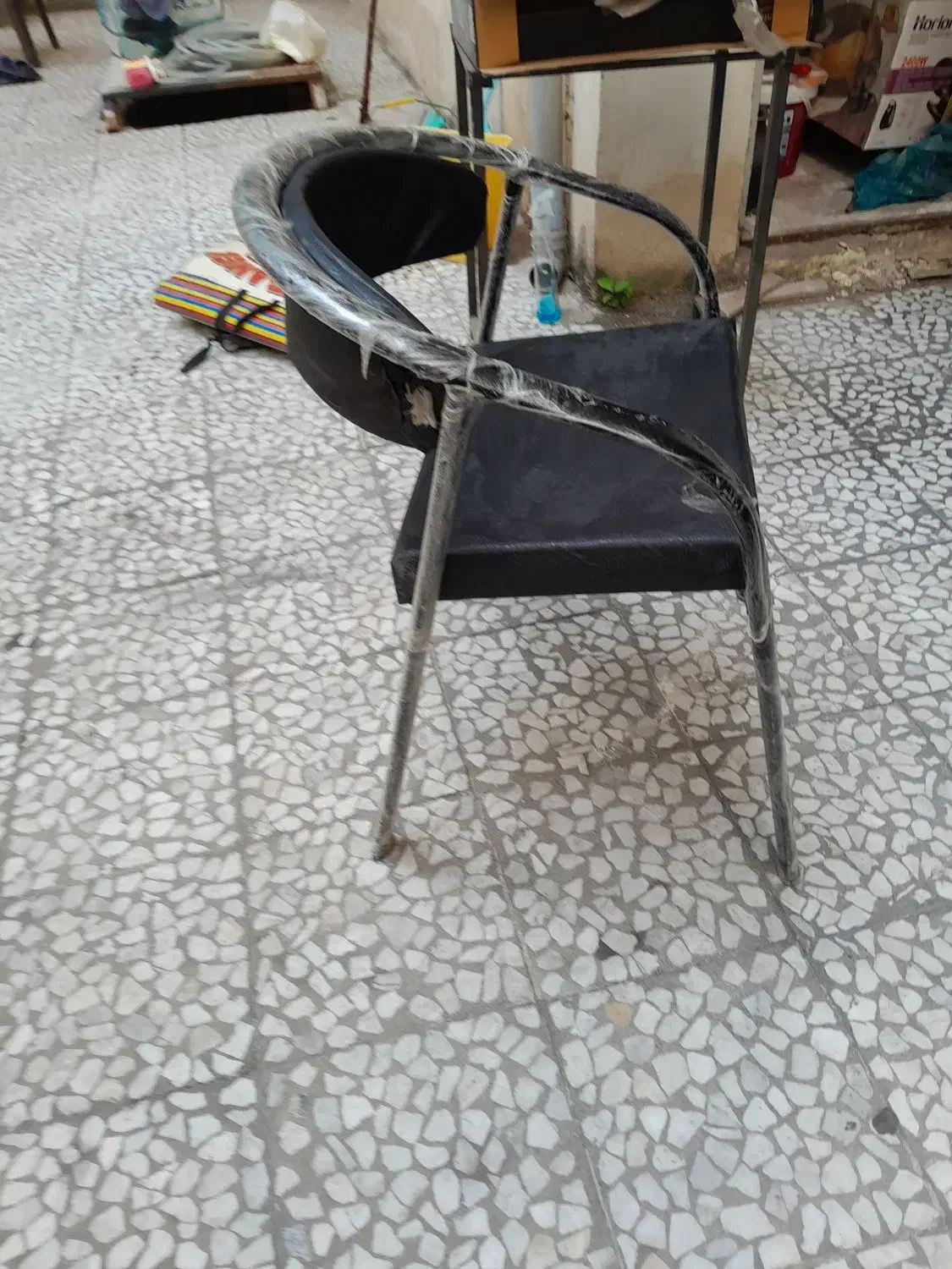 صندلی انتظار(۴عدد باهم )|صندلی و نیمکت|رشت, استادسرا|دیوار