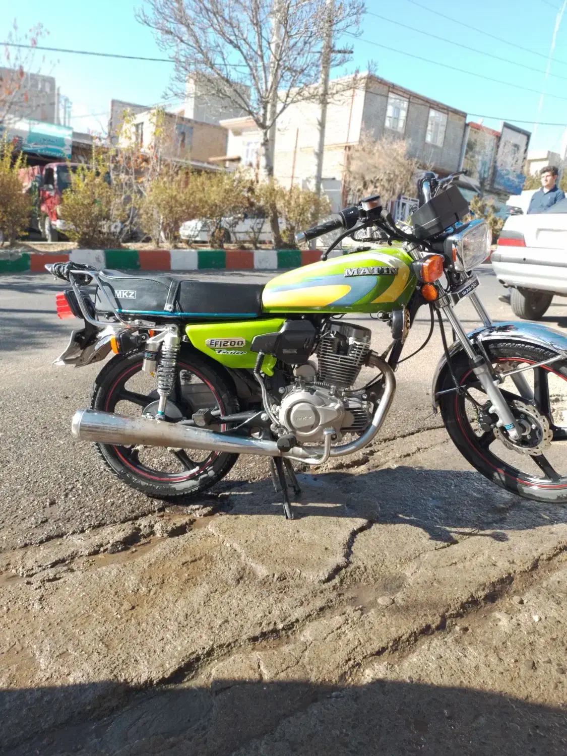 موتور ۲۰۰ متین  وضعیت  در حد|موتورسیکلت|هوراند, |دیوار