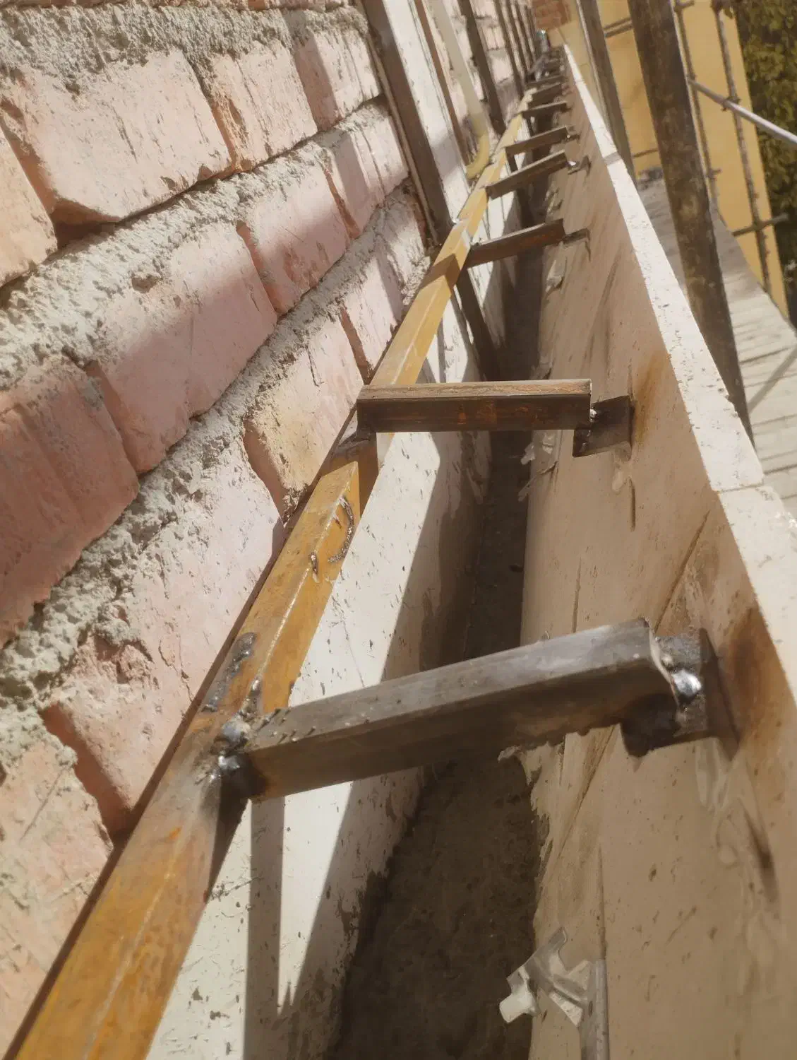 اجرای نمای سنگی ساختمان|خدمات پیشه و مهارت|مریوان, |دیوار