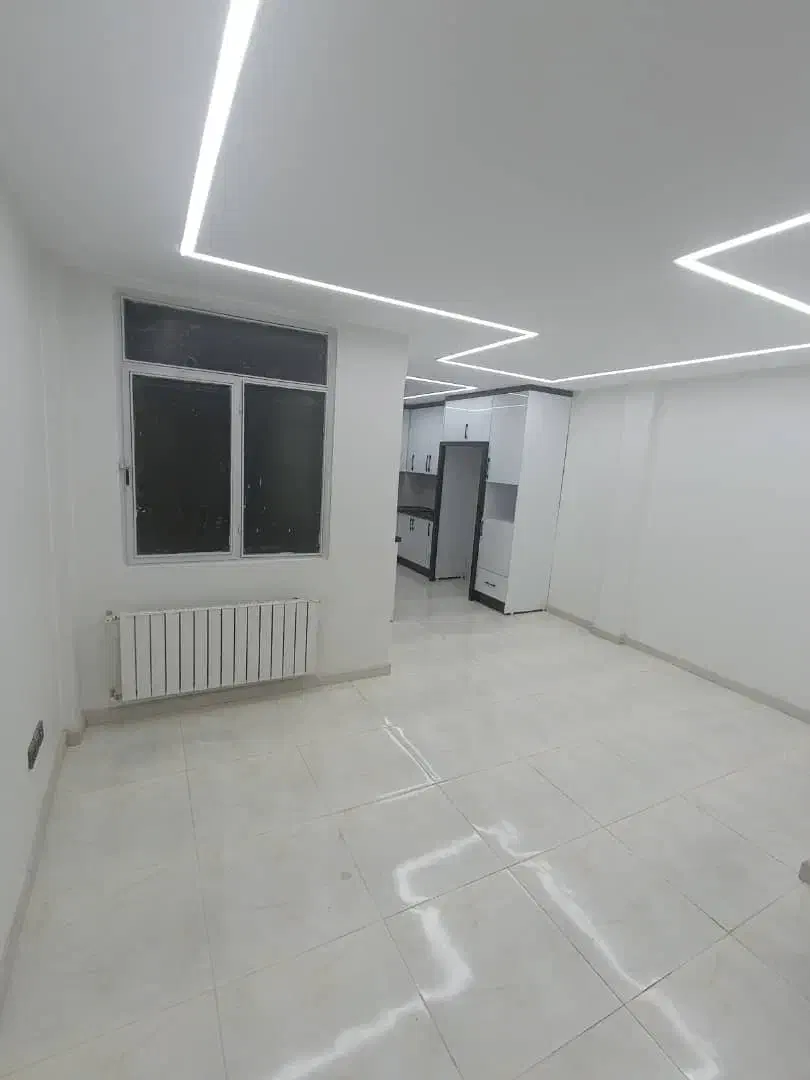 ۵۵متر/غربی ها/فول امکانات/عادل و طاهری