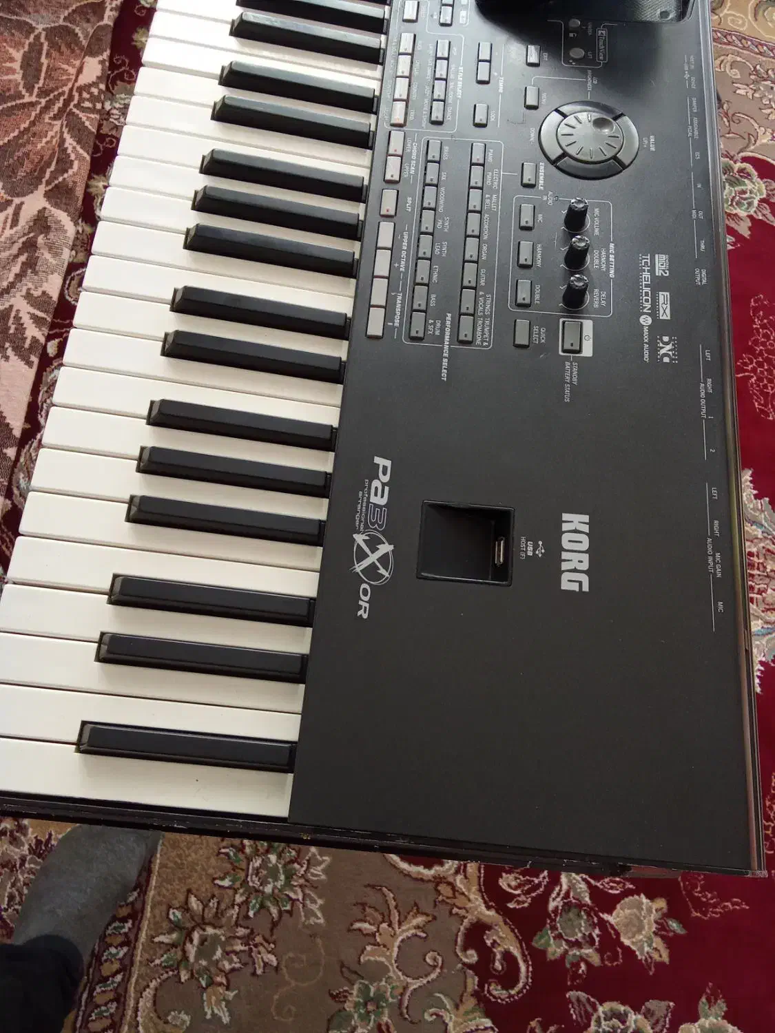 ارگ پیاتری|پیانو، کیبورد، آکاردئون|خوی, |دیوار