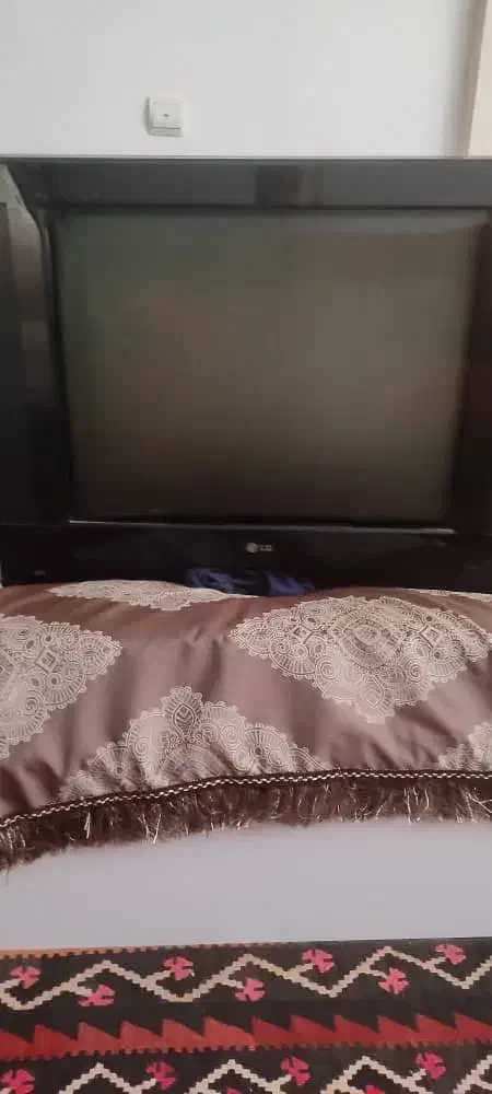 یک عددتلوزیون ال جی ۳۲اینچ|تلویزیون و پروژکتور|بندرعباس, |دیوار