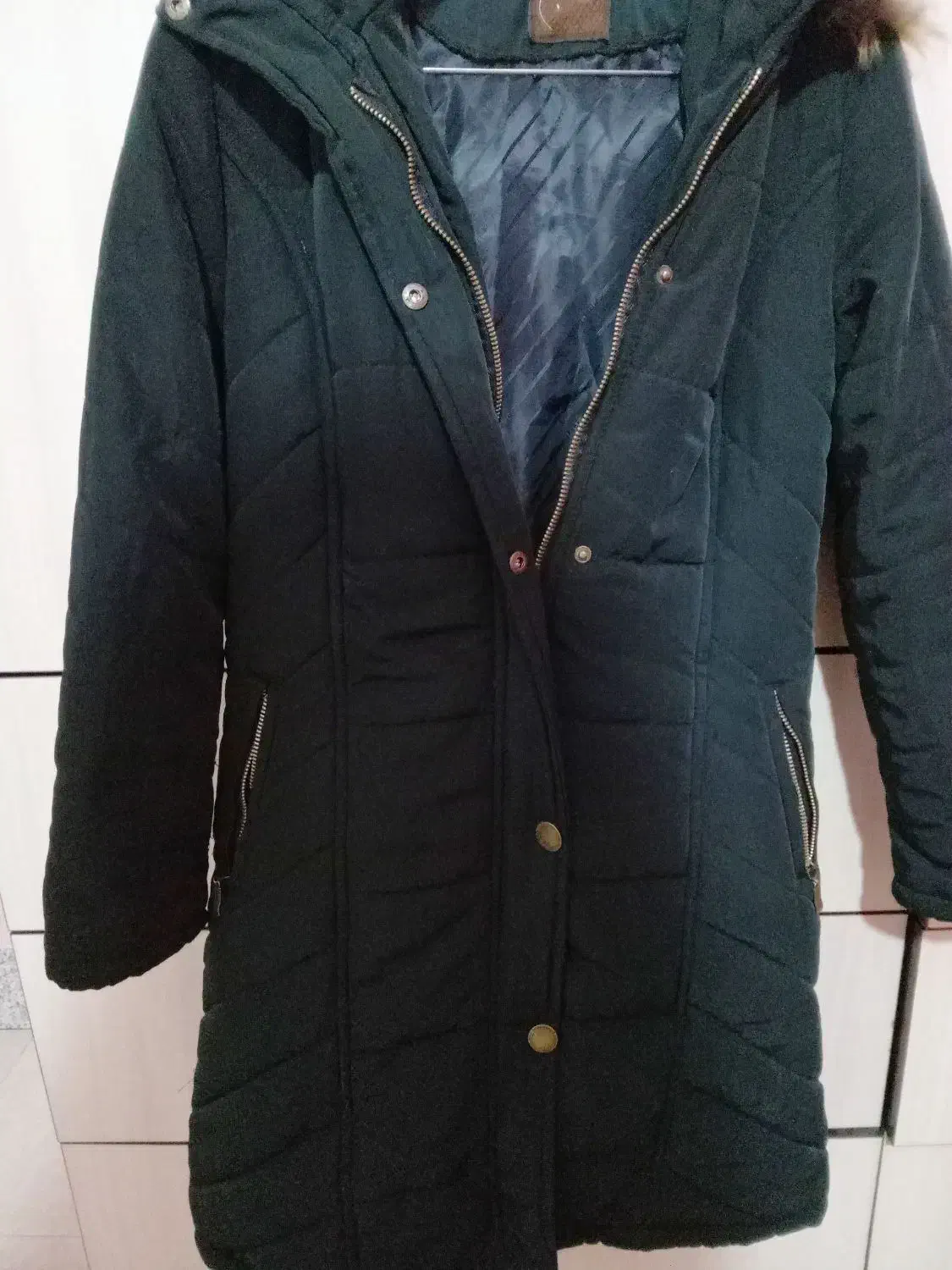 کاپشن نو|لباس|سبزوار, مدرس|دیوار