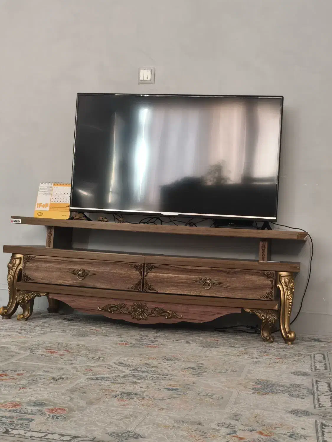 تلوزیون و میز|تلویزیون و پروژکتور|پیشوا, |دیوار