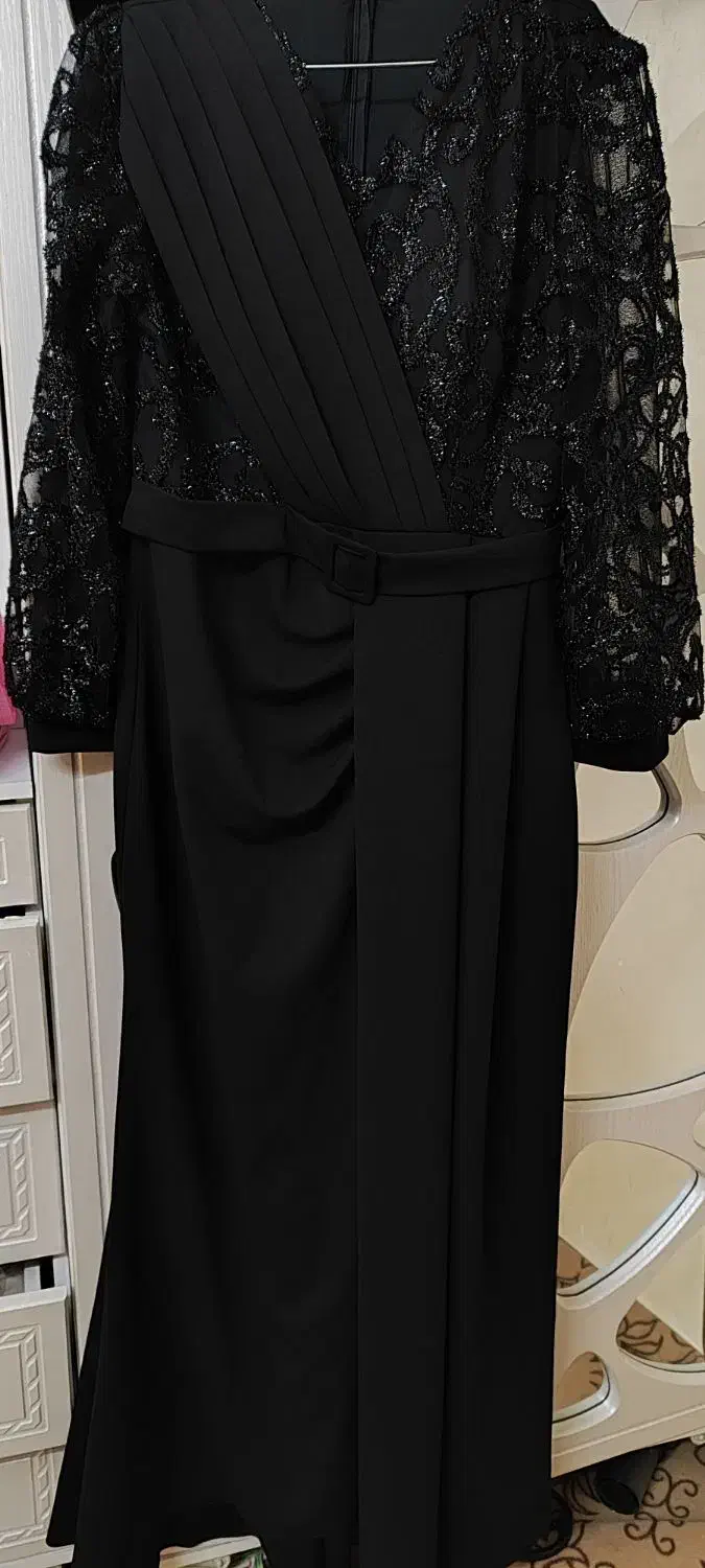 لباس شب|لباس|قدس, شهرقدس|دیوار