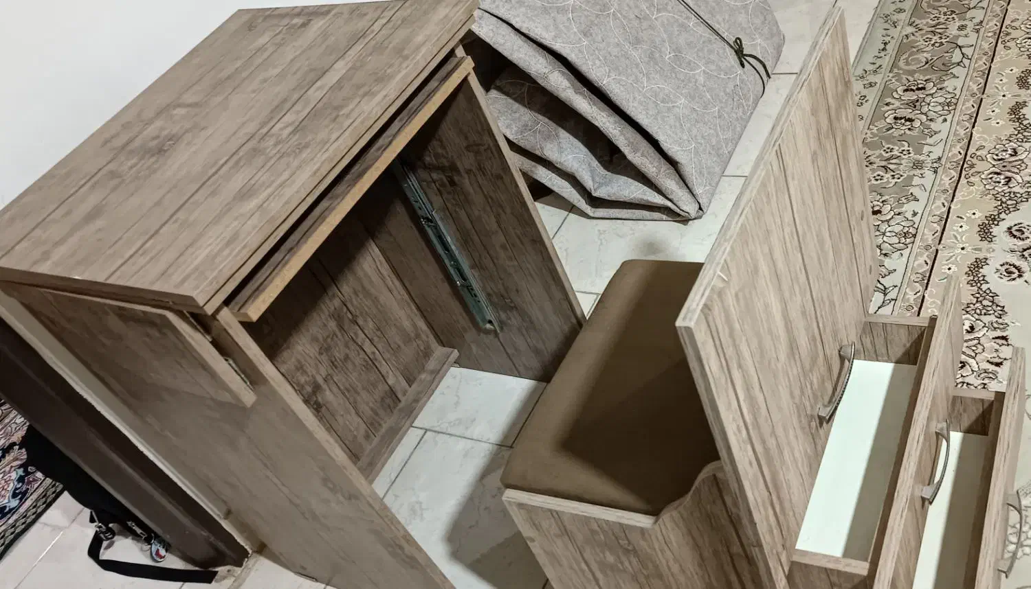 میز خیاطی و طراحی هنری|میز تحریر و کامپیوتر|محمدشهر, همایون ویلا|دیوار