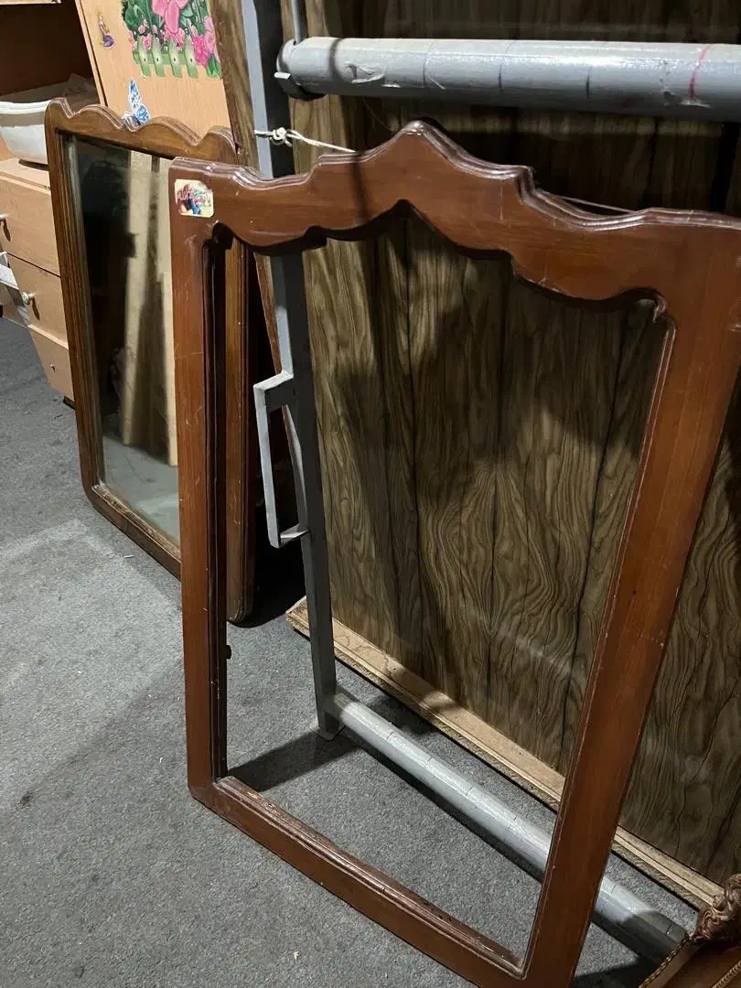 اینه|آینه|اراک, |دیوار