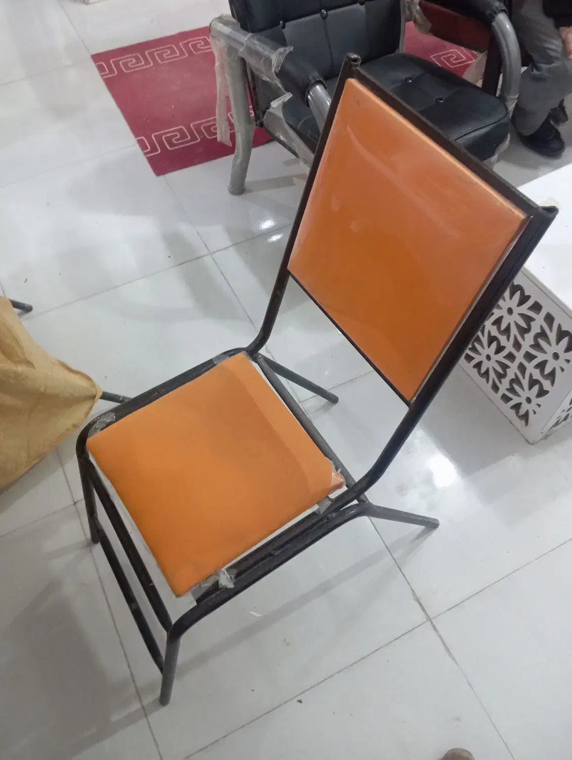 صندلی|میز و صندلی غذاخوری|برازجان, |دیوار