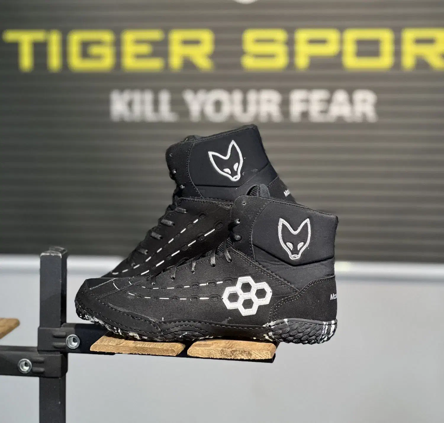 کفش کشتی سایز ۳۸|کیف، کفش، کمربند|نجف‌آباد, امام خمینی|دیوار