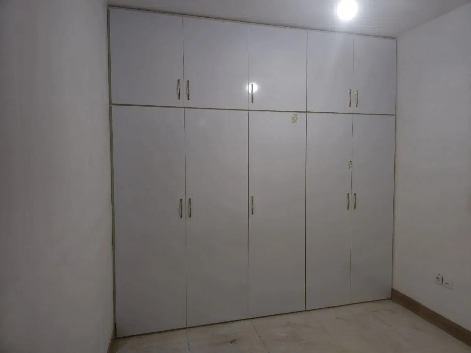 طراحی و اجرای انواع کابینت و کمد دیواری|خدمات پیشه و مهارت|بروجرد, |دیوار