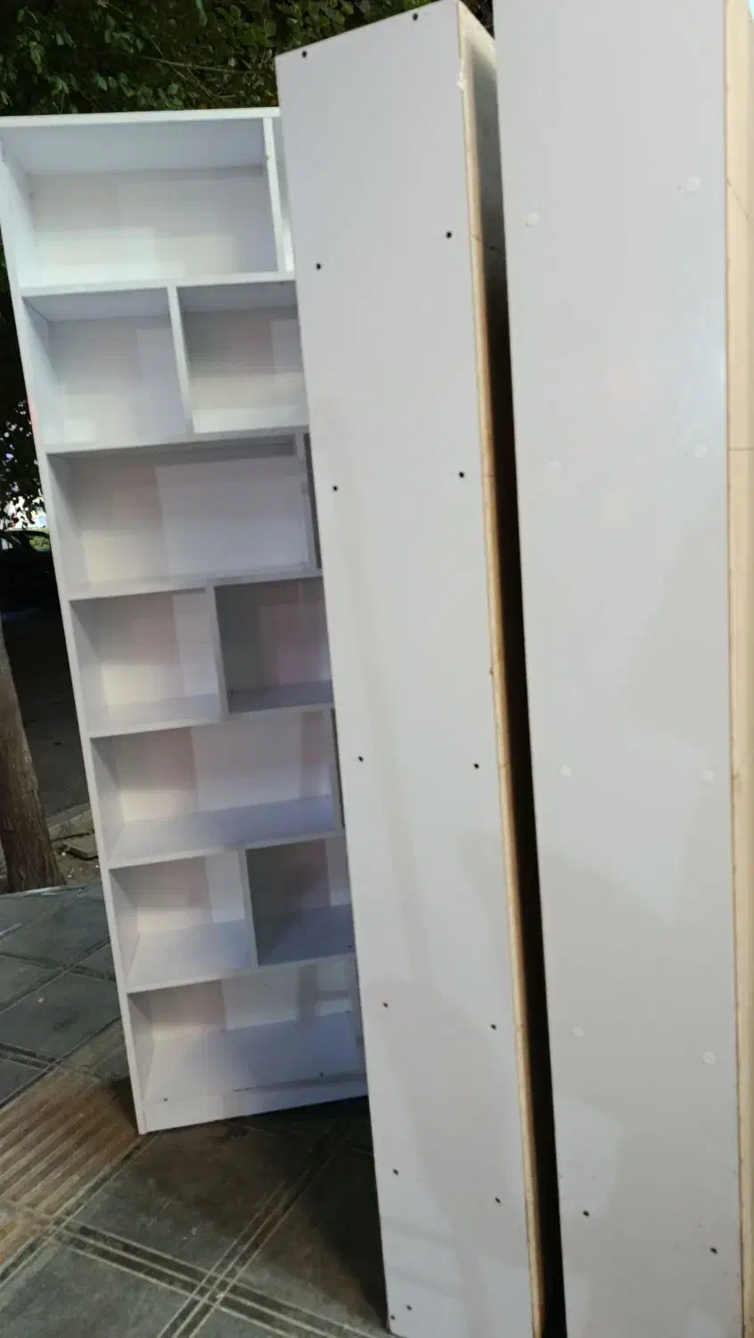 سه عدد قفسه سفید برای استفاده در کتابخانه و مغازه|کتابخانه، شلف، قفسه‌های دیواری|قم, مصلاء|دیوار