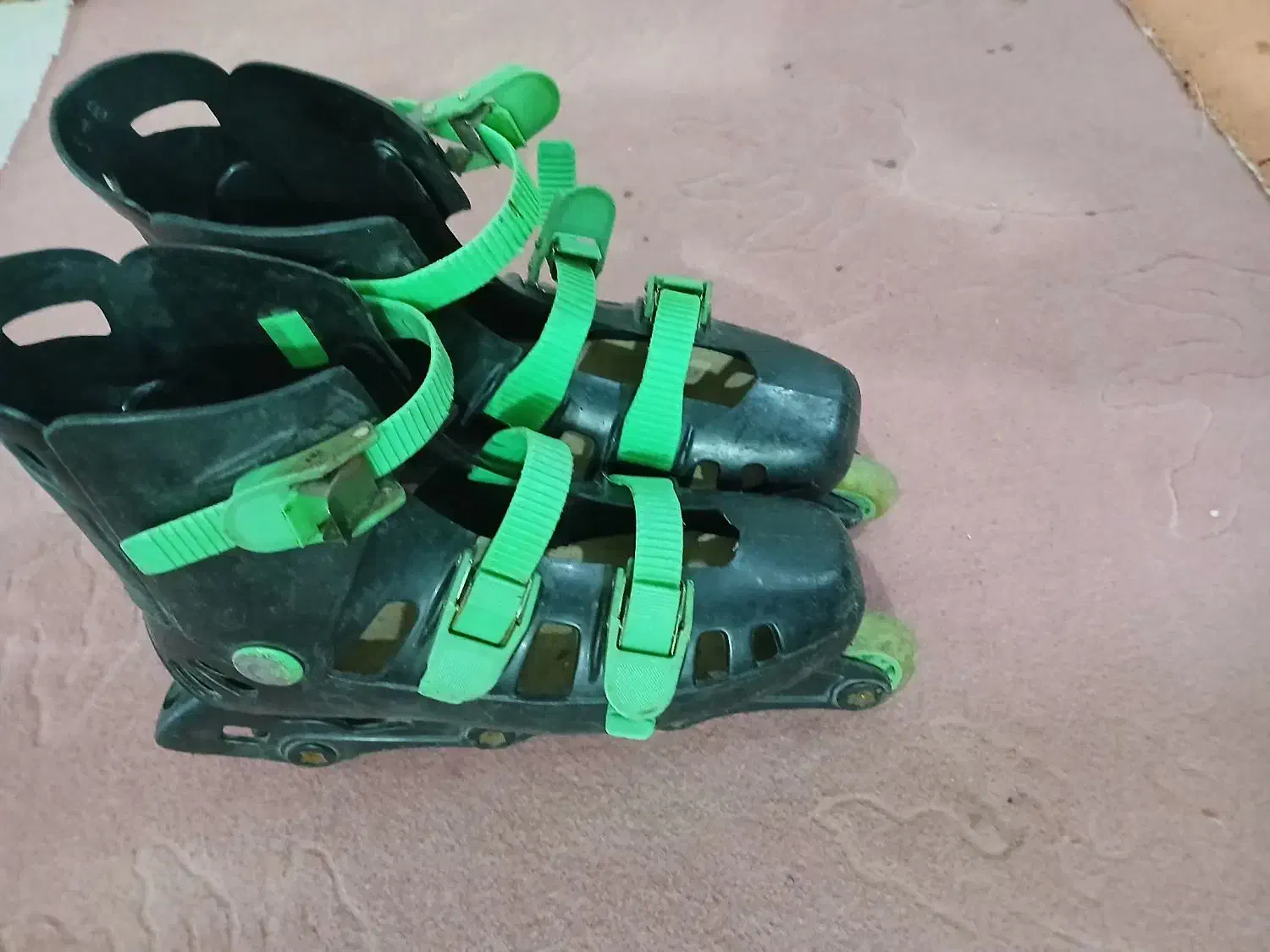 کفش اسکیت|دوچرخه، اسکیت، اسکوتر|شوش, |دیوار