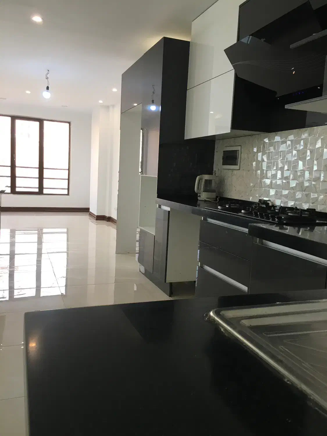 فرمانیه غربی ۲۱۰ متر ۳ خوابه رهن و اجاره