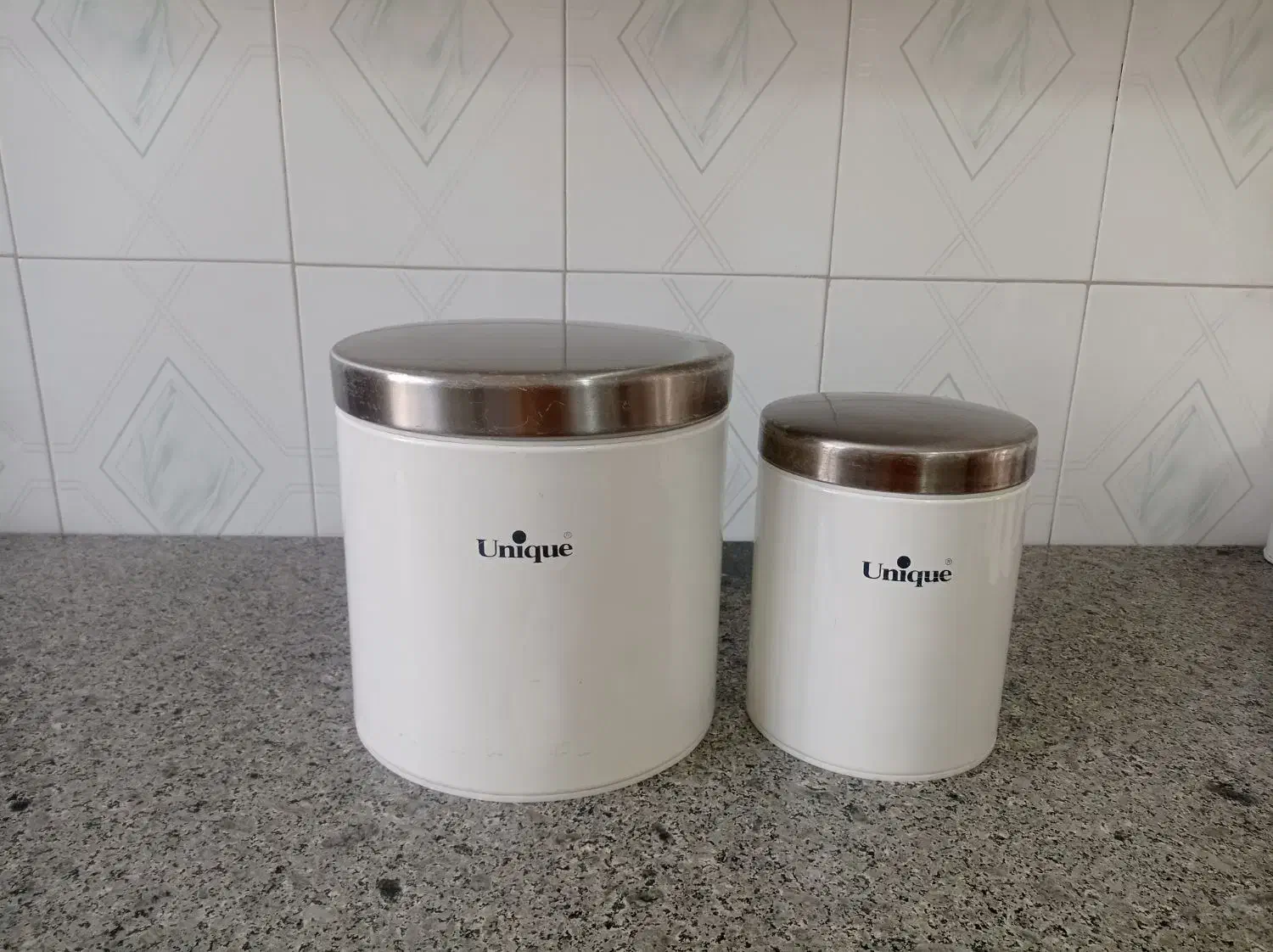 سرویس حبوبات یونیک|ظروف نگهدارنده، پلاستیکی، یکبارمصرف|ملایر, |دیوار