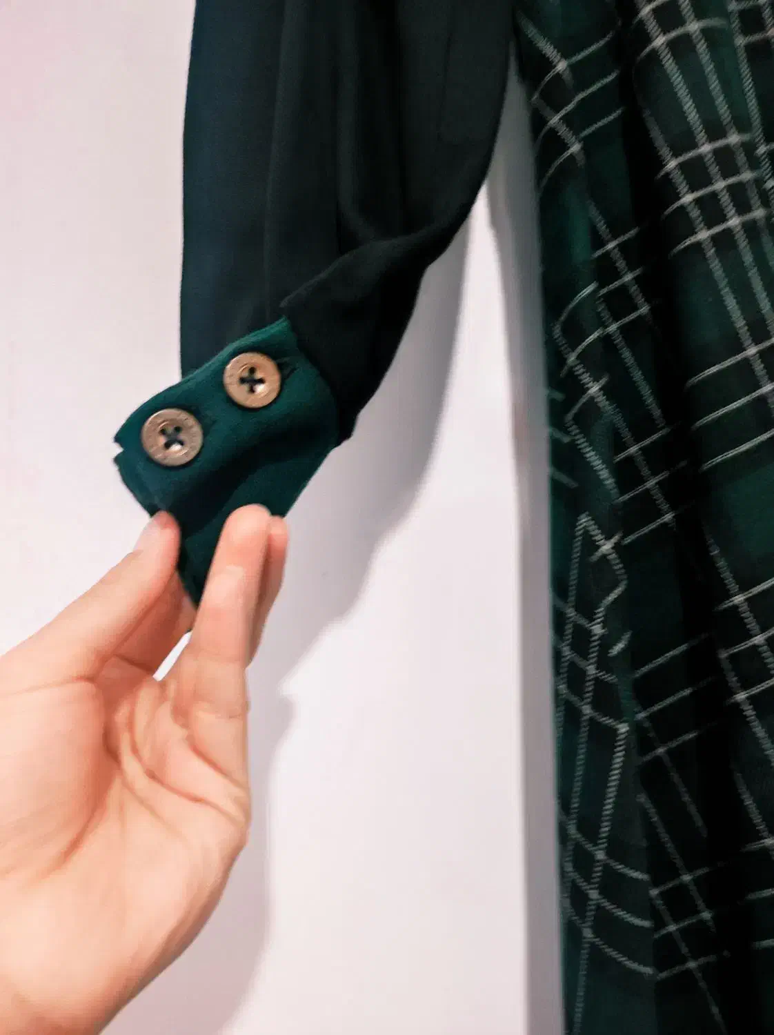 پیراهن پاییزه|لباس|قم, ولیعصر|دیوار