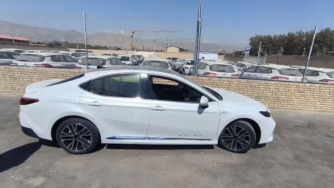 کمری 2025  Le dakhel parche|خودرو سواری و وانت|تهران, سید خندان (جلفا)|دیوار