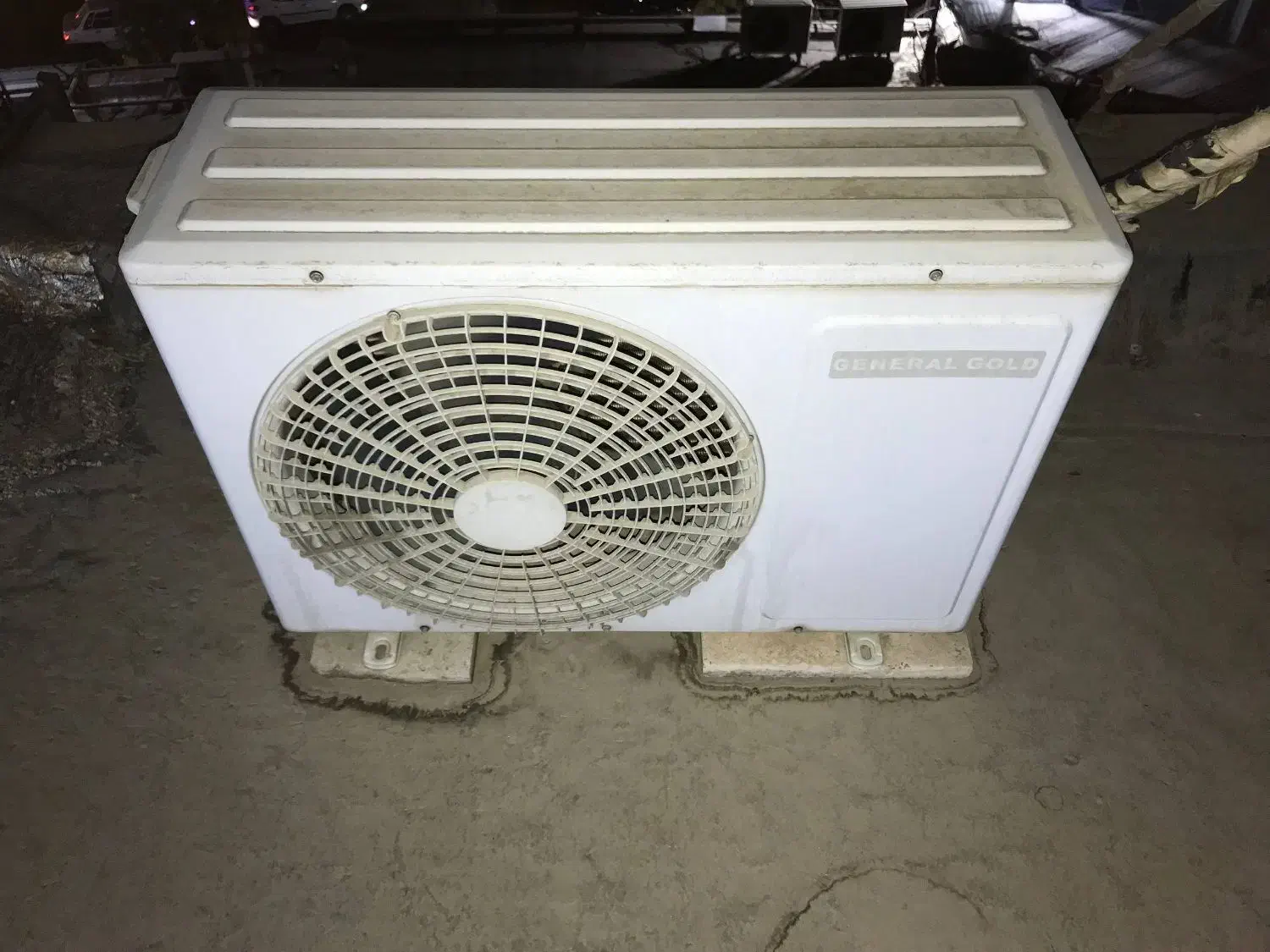 اسپیلت جنرال گلد 12000 در حد|کولر گازی و فن‌کوئل|پردیس, فاز ۱|دیوار